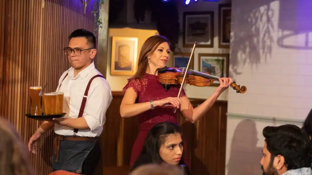 Wednesday Night Violin Show - Americana Restaurant Haymarket